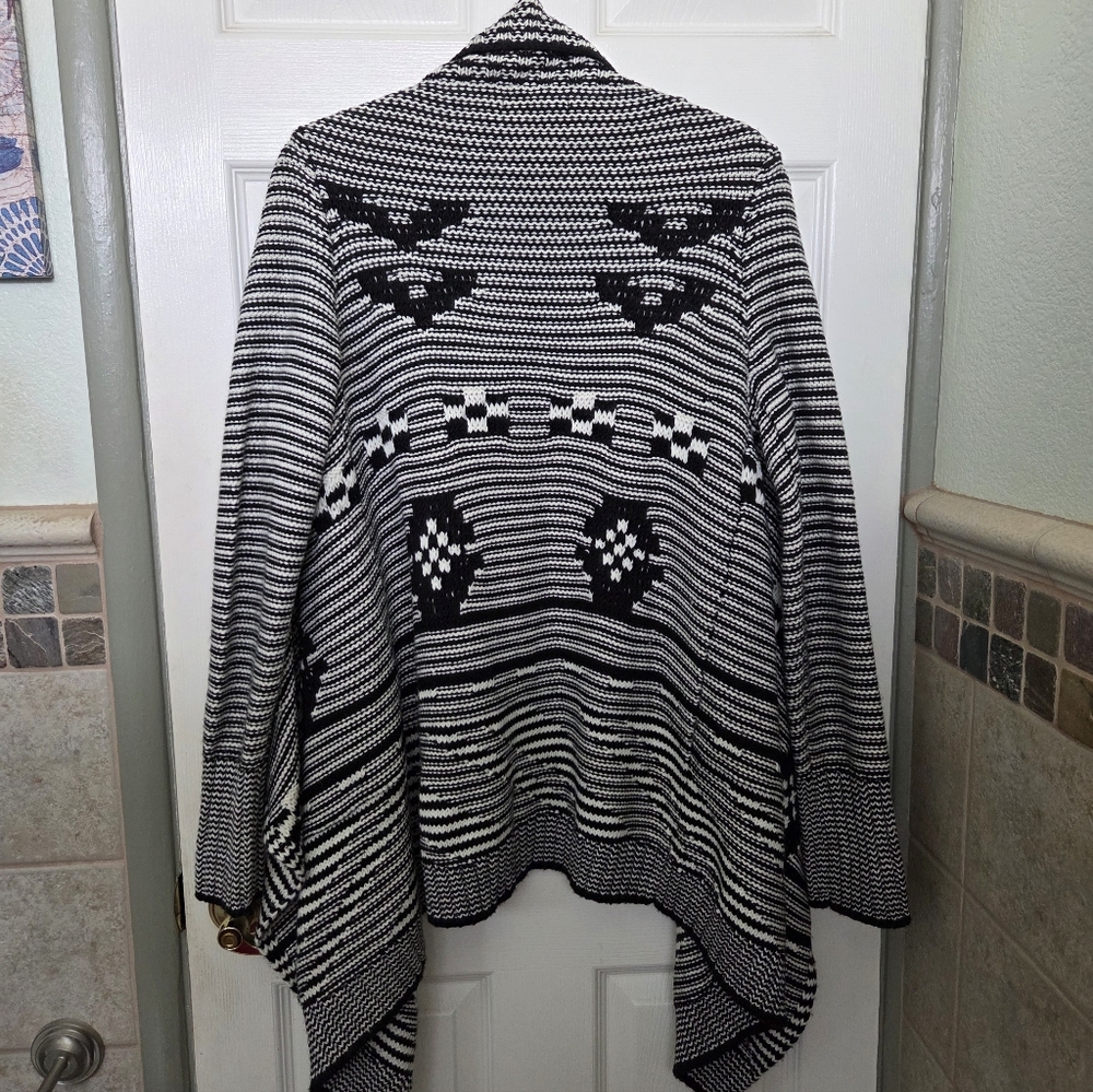 Gap Striped Southwestern Design Black and White Cardigan Cabincore Boho Med.Tall - Picture 10 of 10